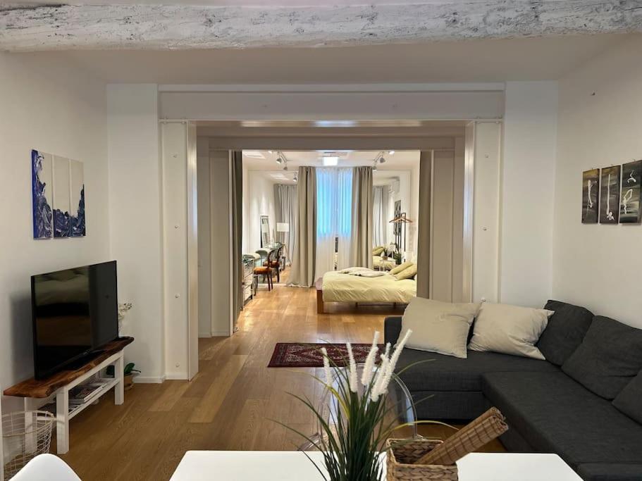 Interno4Home: In Centro Storico Con Posto Auto Ferrara Exterior foto
